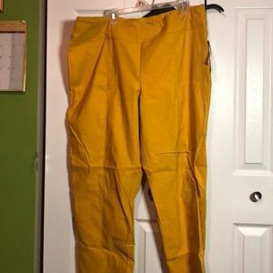 New Directions®
Plus Size Solid Pull Pants
